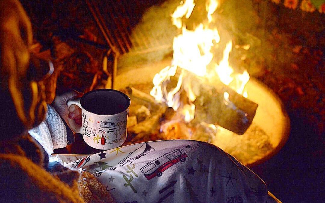 5 Warm Drinks for Chilly Nights around the Campfire