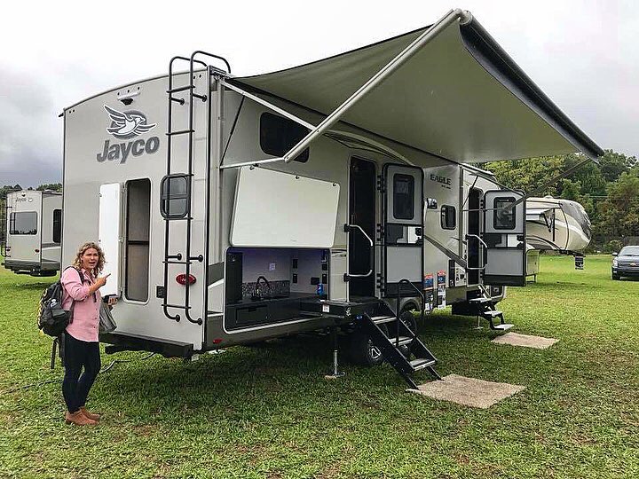 The Award Winning Jayco Eagle HT 264BHOK